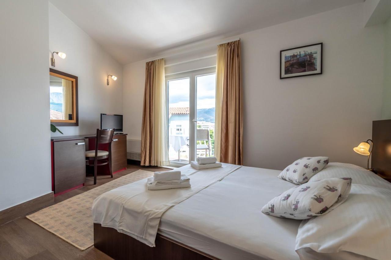 Pansion Epetium Hotell Stobreč Eksteriør bilde