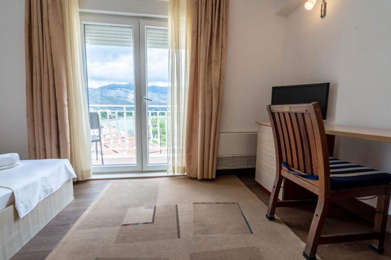 Pansion Epetium Hotell Stobreč Eksteriør bilde