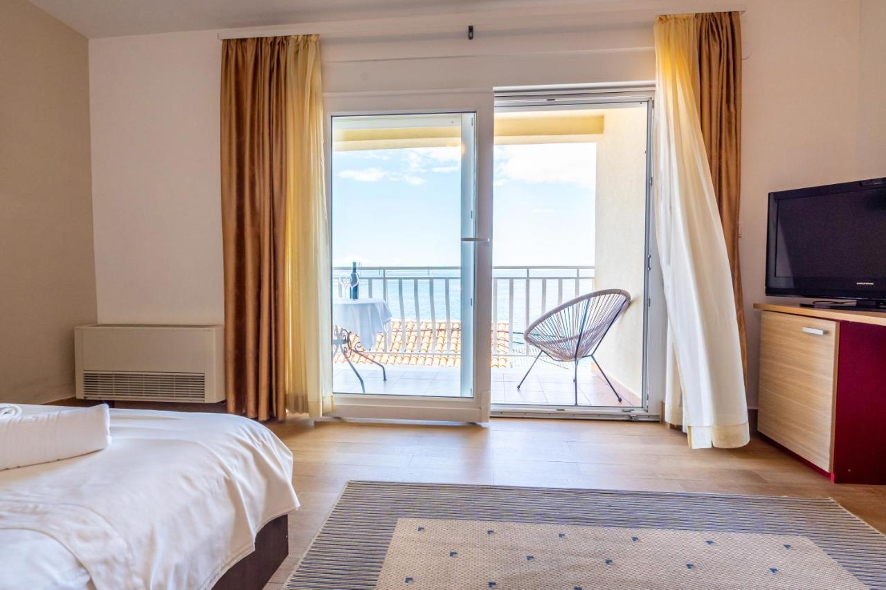 Pansion Epetium Hotell Stobreč Eksteriør bilde