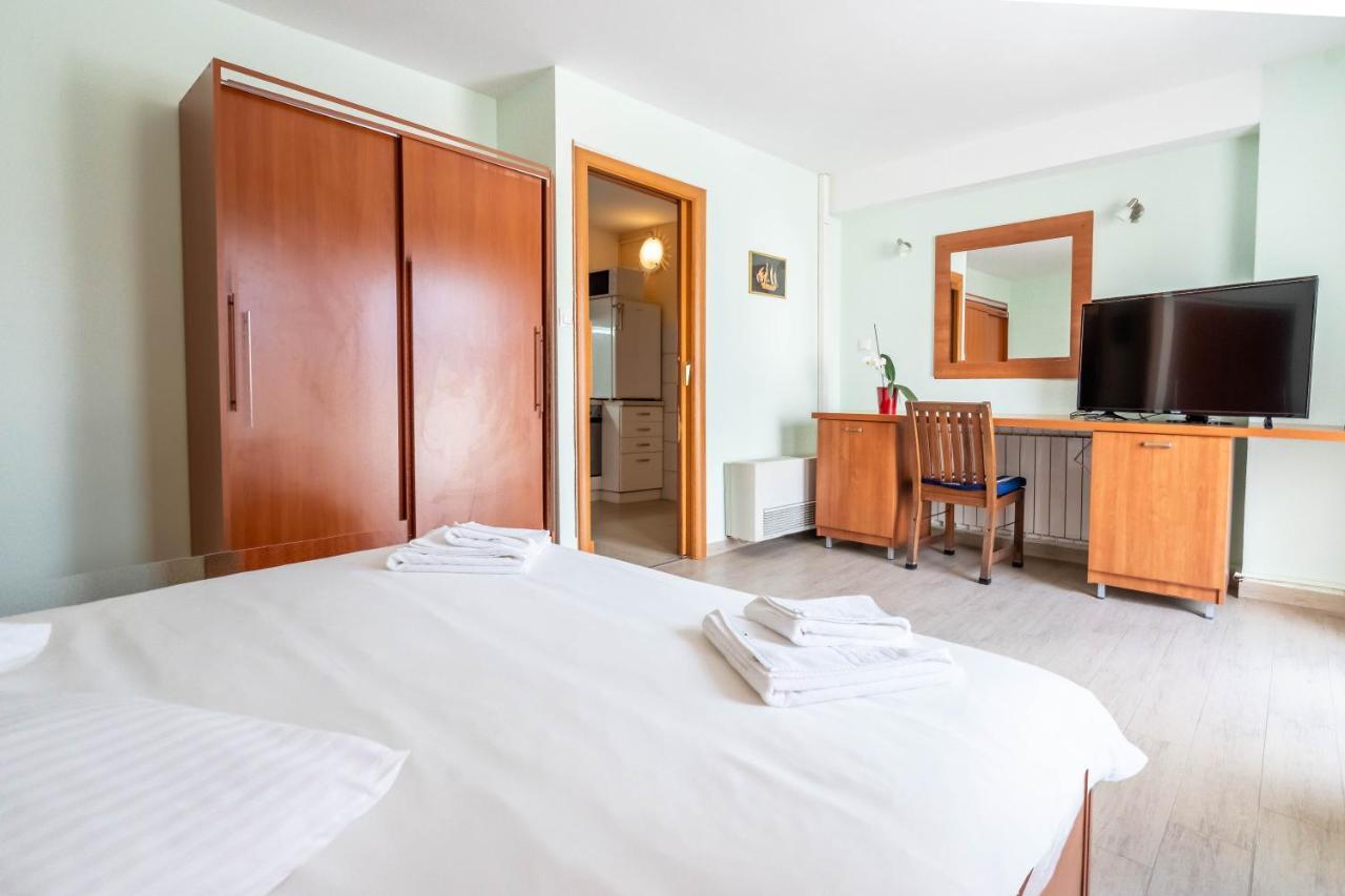 Pansion Epetium Hotell Stobreč Eksteriør bilde