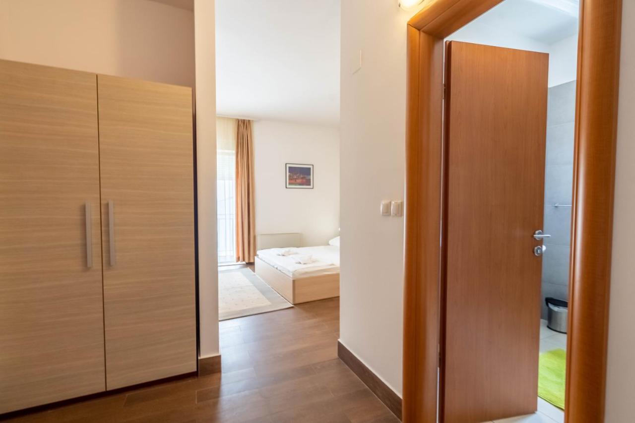 Pansion Epetium Hotell Stobreč Eksteriør bilde