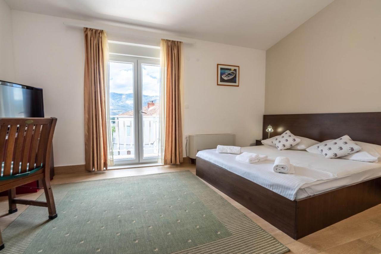 Pansion Epetium Hotell Stobreč Eksteriør bilde