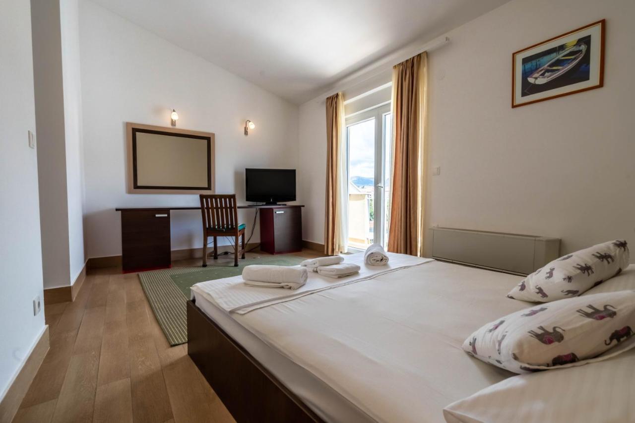 Pansion Epetium Hotell Stobreč Eksteriør bilde